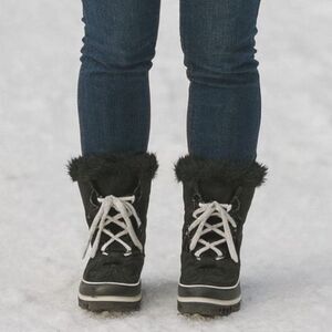 Sorel Black White Lace Up Winter Snow Boots Shoes  Women's Size 8.5